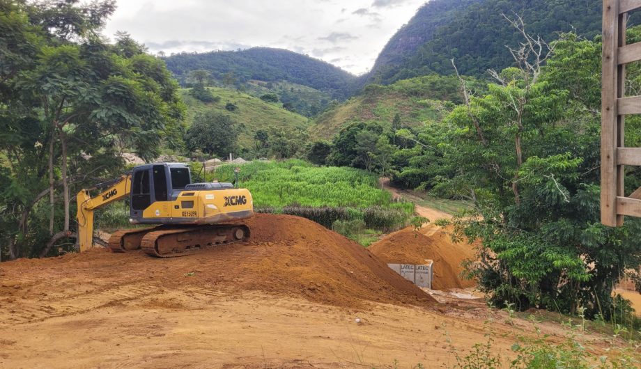 Leia mais sobre o artigo Prefeitura realiza melhorias em estradas de Santa Fé de Cima
