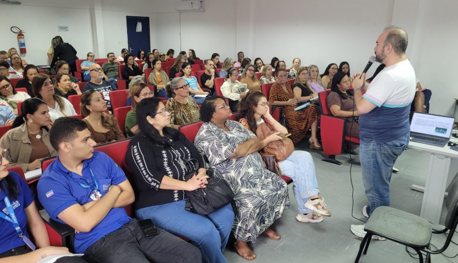 Leia mais sobre o artigo Servidores participam de capacitação sobre legislação funcional e rotinas administrativas