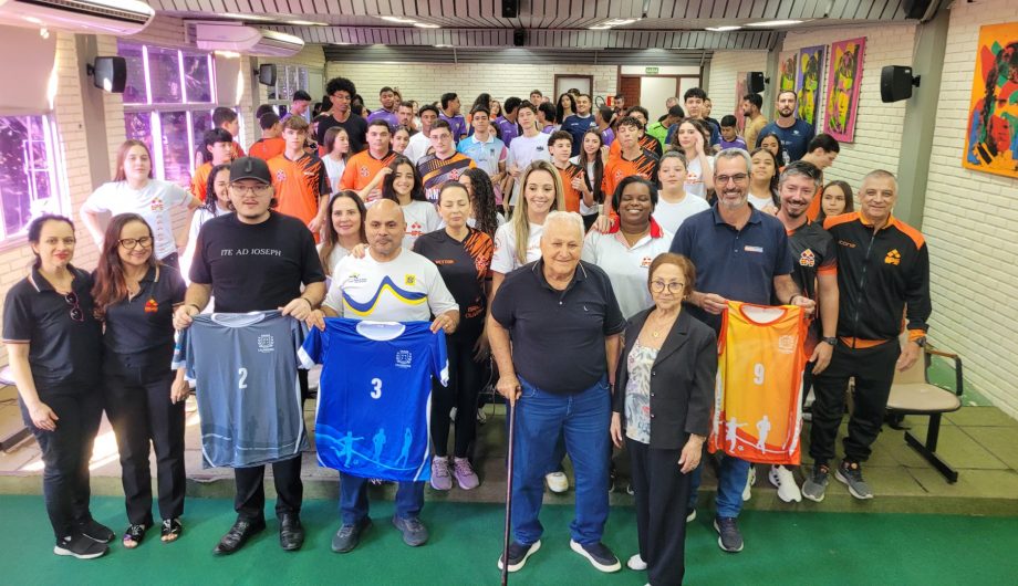 Leia mais sobre o artigo Prefeito de Cachoeiro recebe atletas dos Jogos Escolares