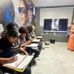 Oficina apresenta profissões do futuro a jovens do CRJ Rubem Braga
