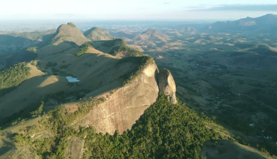 Leia mais sobre o artigo Cachoeiro promove caminhada até a Pedra do Índio no domingo (19)