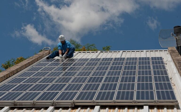 Procon de Cachoeiro orienta consumidores sobre contratação de energia solar
