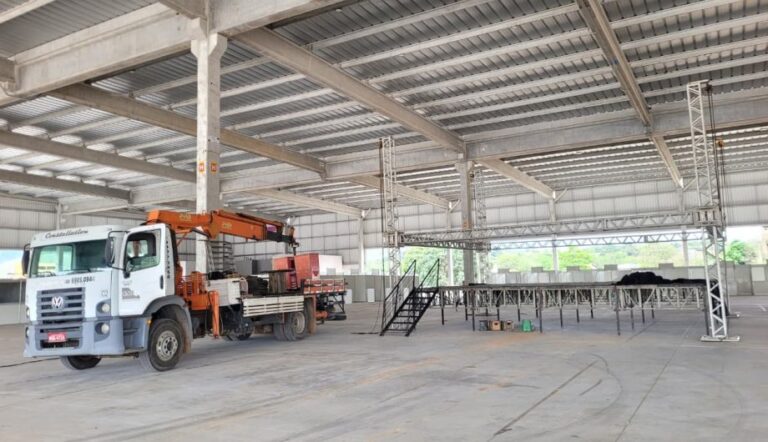 Parque de Exposições entra na reta final de montagem para a Feira da Bondade