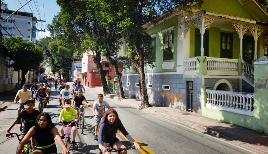 Leia mais sobre o artigo Passeio ciclístico marca Dia das Crianças em Cachoeiro com esporte e diversão